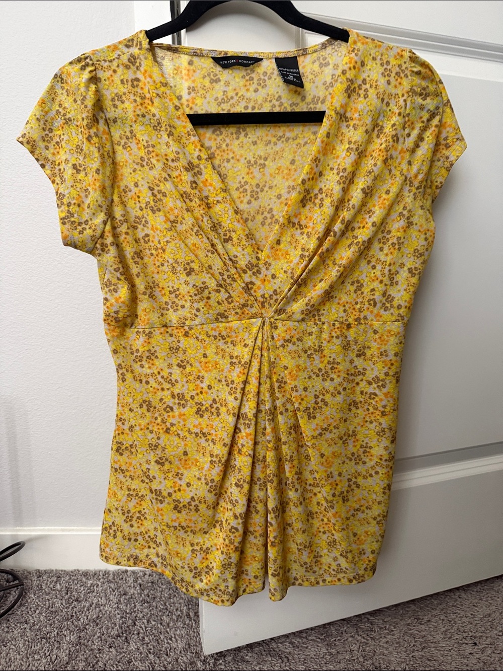 New York & Company Yellow Floral V-Neck Blouse
